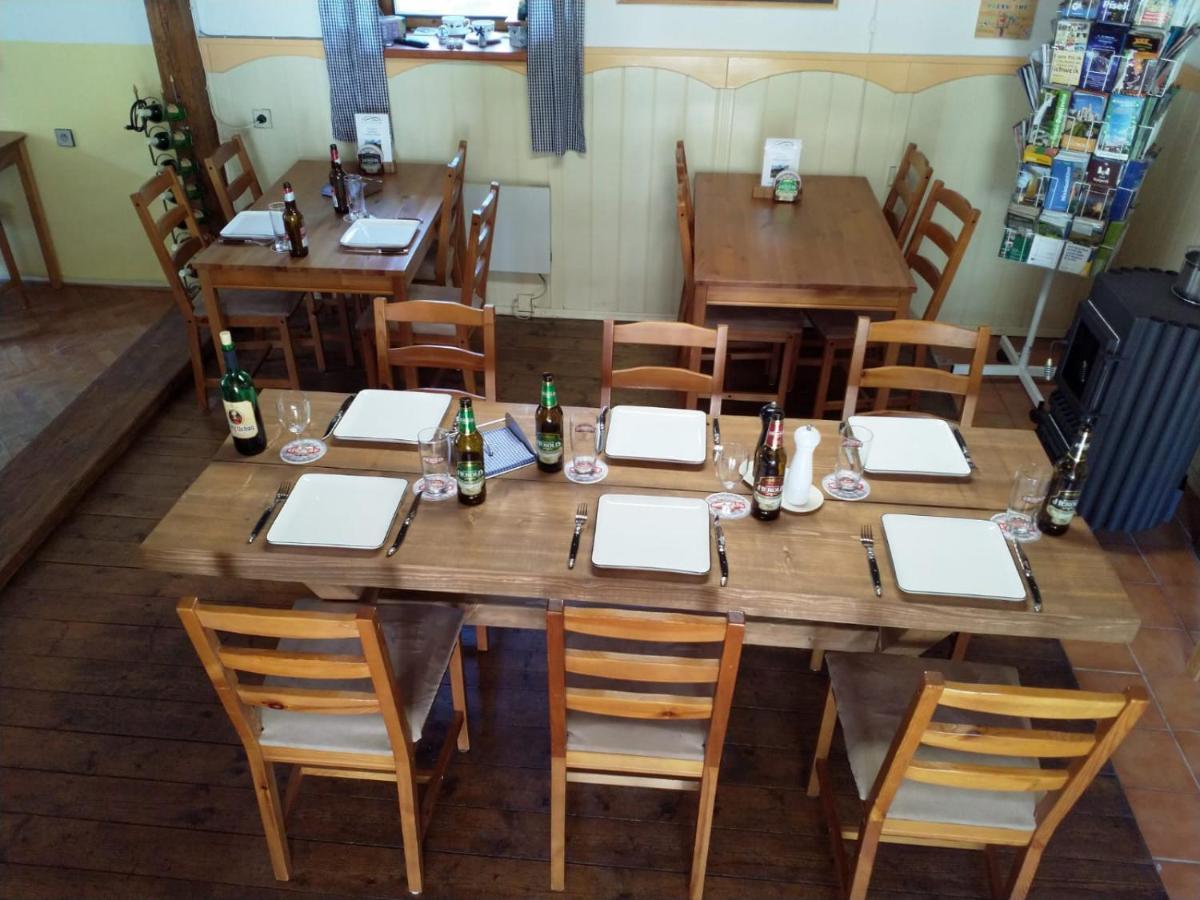 Camping & Guest House Pliskovice Mirovice Eksteriør bilde