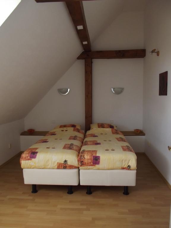 Camping & Guest House Pliskovice Mirovice Eksteriør bilde
